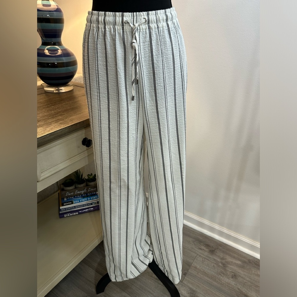 Calvin Klein Light Weight Striped Wide-Leg Pants - Size Large
